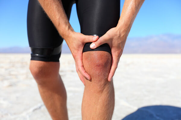 knee pain injury caused from exercising